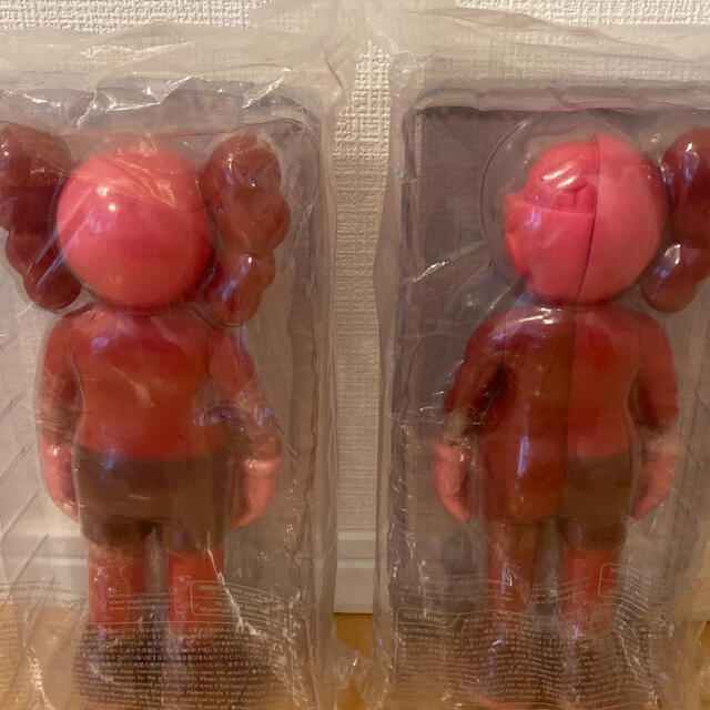 新品　未開封　Kaws Companion Blush 2体セットエンタメ/ホビー