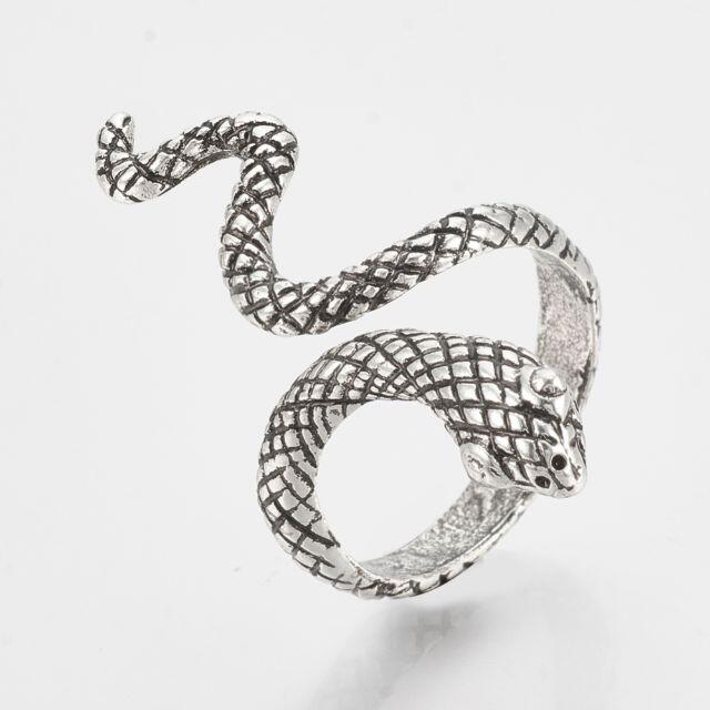 セール【Z25】スネークリング　長い蛇 レディースのアクセサリー(リング(指輪))の商品写真