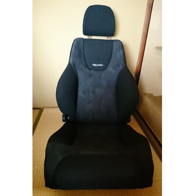 値下げ中！RECARO レカロシート