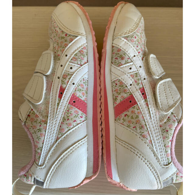 asics(アシックス)のアシックス  17.5cm キッズ/ベビー/マタニティのキッズ靴/シューズ(15cm~)(スニーカー)の商品写真