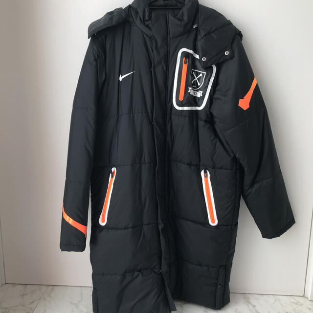 NIKE(ナイキ)の★美品★ NIKE ナイキ NFTB ベンチコート スポーツ/アウトドアのサッカー/フットサル(ウェア)の商品写真