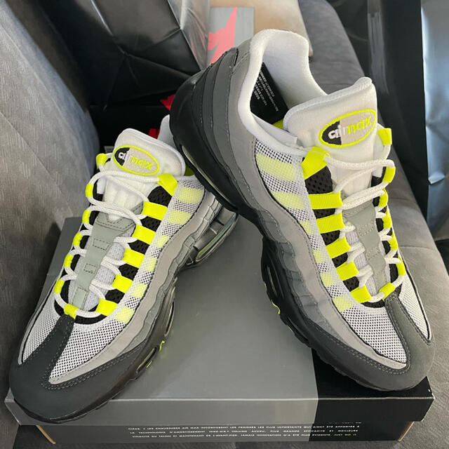 NIKE(ナイキ)のNIKE AIR MAX 95 OG NEON YELLOW 2020 メンズの靴/シューズ(スニーカー)の商品写真