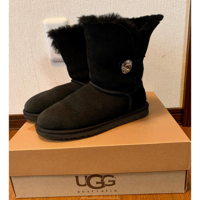 UGG ベイリーボタン　スワロフスキー