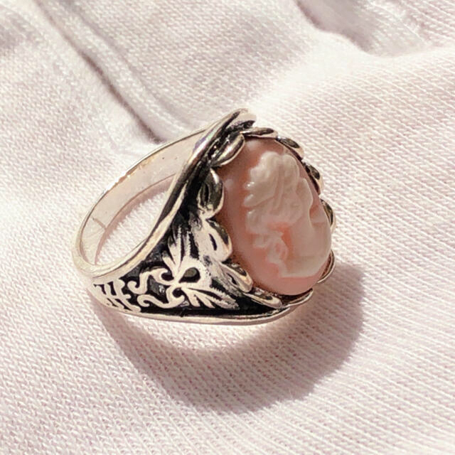 カメオのシルバーリング ピンク ♡ レディースのアクセサリー(リング(指輪))の商品写真