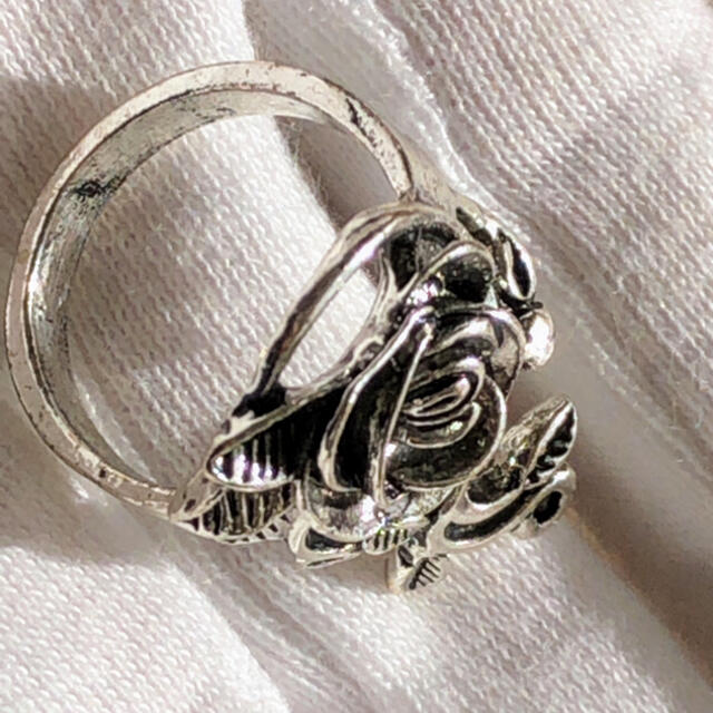 バラのシルバーリング♡ 刻印s925 レディースのアクセサリー(リング(指輪))の商品写真