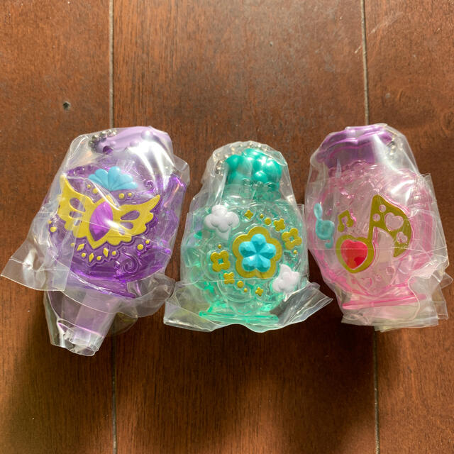 BANDAI(バンダイ)のプリキュア　エレメントボトル　3点セット エンタメ/ホビーのおもちゃ/ぬいぐるみ(キャラクターグッズ)の商品写真