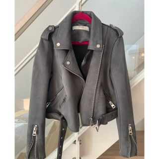 ザラ(ZARA)のスエード　ライダースジャケット(ライダースジャケット)