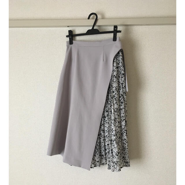 STUDIOUS(ステュディオス)の【CLANE】フラワースカート レディースのスカート(ひざ丈スカート)の商品写真