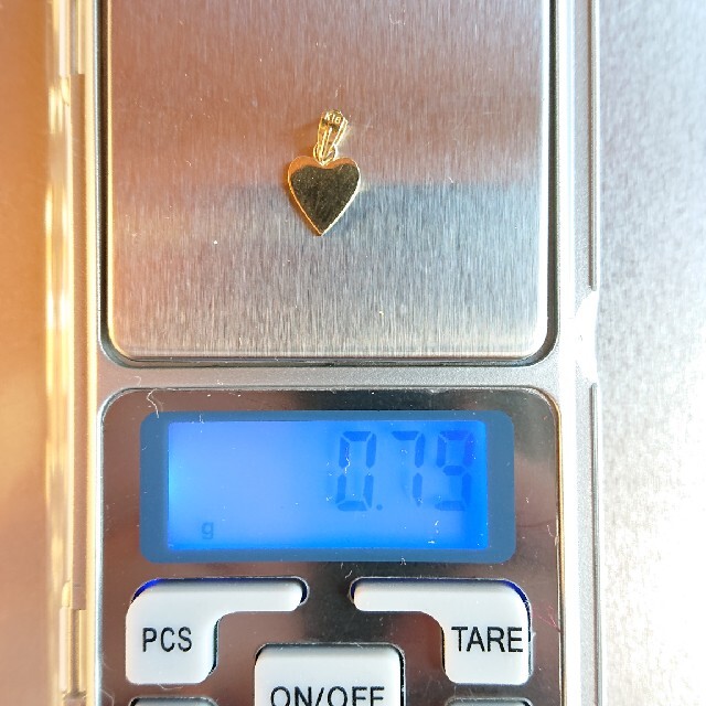 K18  可愛いハート型ネックレストップ 総重量0.79g 18金  ゴールド レディースのアクセサリー(ネックレス)の商品写真