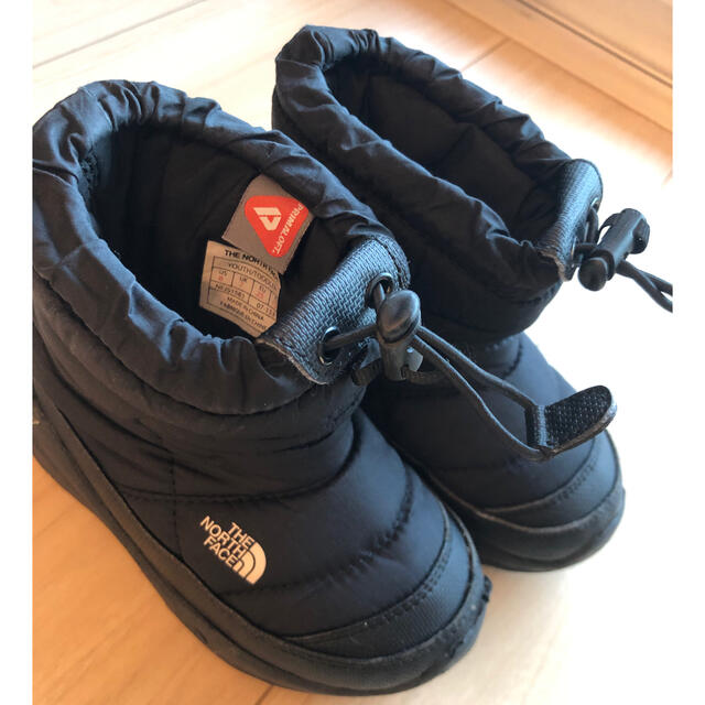 THE NORTH FACE(ザノースフェイス)のノースフェイス　ヌプシ15センチ　ブラック黒　ブーツ キッズ/ベビー/マタニティのキッズ靴/シューズ(15cm~)(ブーツ)の商品写真