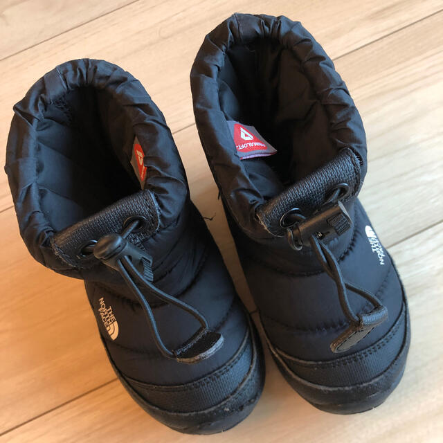 THE NORTH FACE(ザノースフェイス)のノースフェイス　ヌプシ15センチ　ブラック黒　ブーツ キッズ/ベビー/マタニティのキッズ靴/シューズ(15cm~)(ブーツ)の商品写真