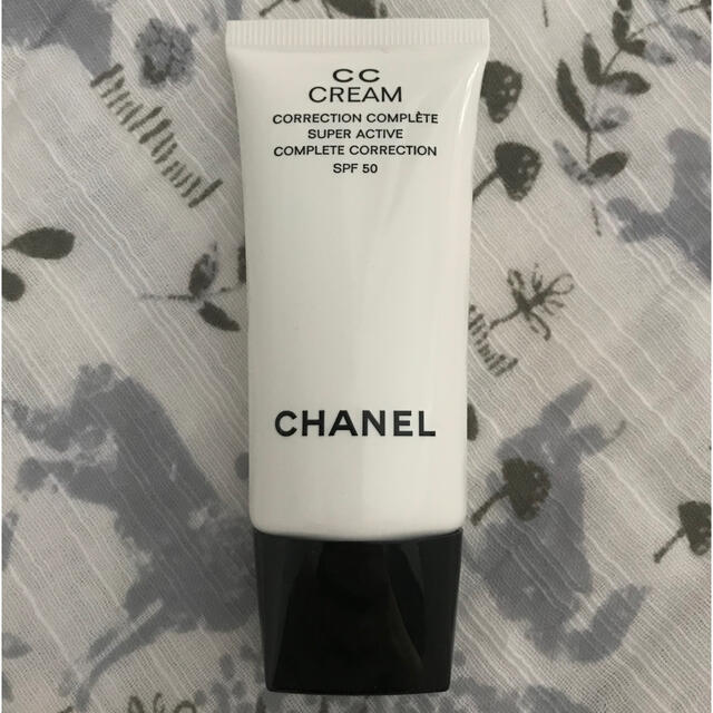 CHANEL(シャネル)のCHANEL CCクリーム　新品未使用 コスメ/美容のベースメイク/化粧品(CCクリーム)の商品写真