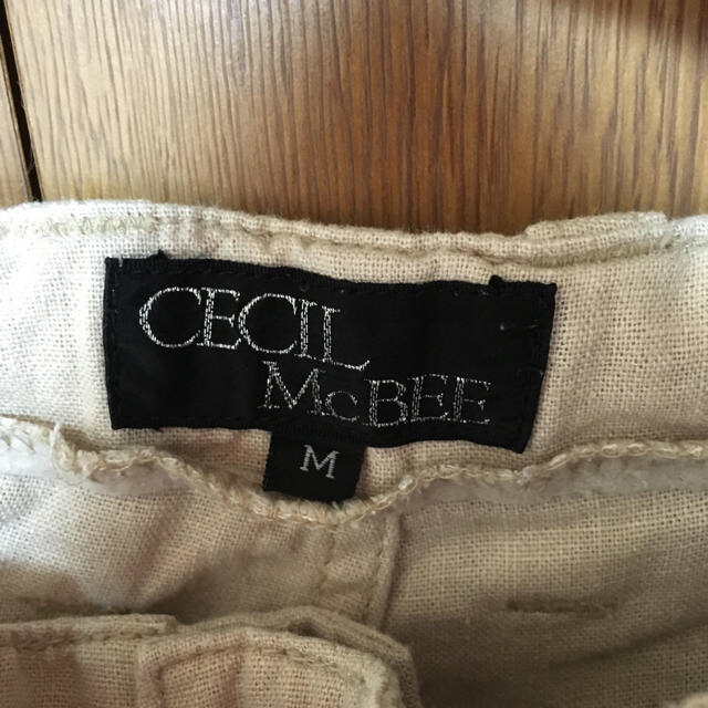 CECIL McBEE(セシルマクビー)のセシルマクビー麻カーゴパンツM レディースのパンツ(ワークパンツ/カーゴパンツ)の商品写真