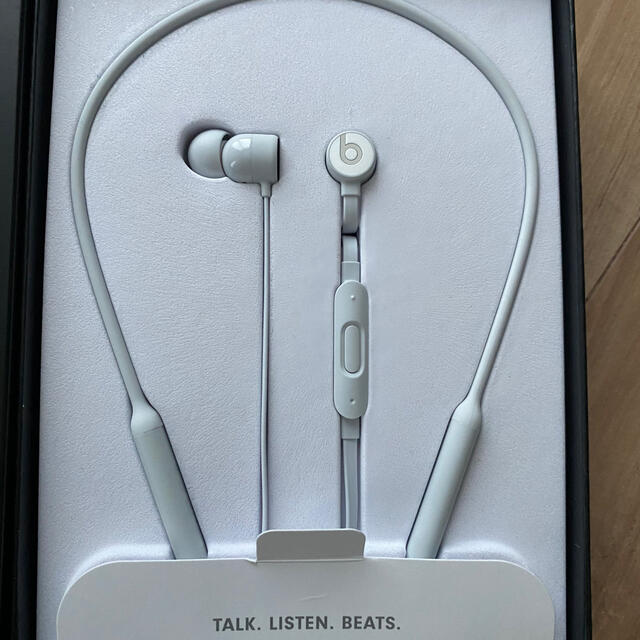 Beats by Dr Dre(ビーツバイドクタードレ)のbeatsx ワイヤレスイヤホン 新品 スマホ/家電/カメラのオーディオ機器(ヘッドフォン/イヤフォン)の商品写真