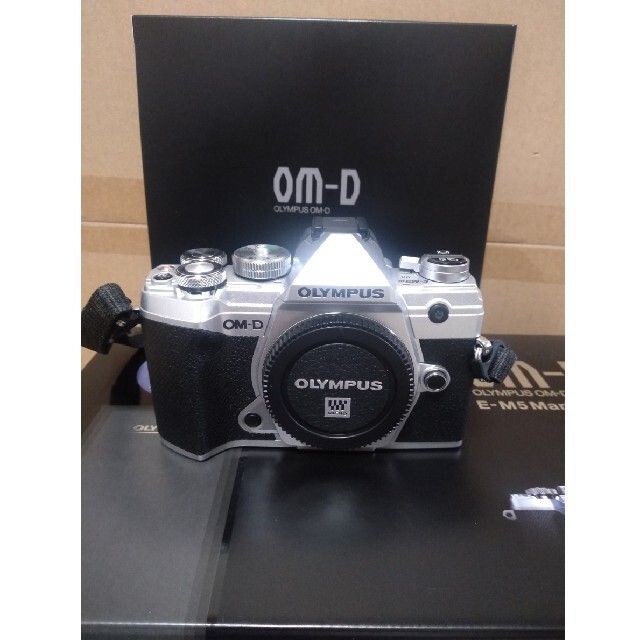 保障できる】 OLYMPUS オリンパスOM-D E-M5markⅢボディ超美品 ...