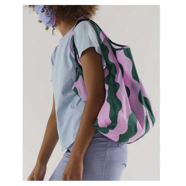 STANARD BAGGU ウェーブストライプ ピンク×グリーン レディースのバッグ(エコバッグ)の商品写真