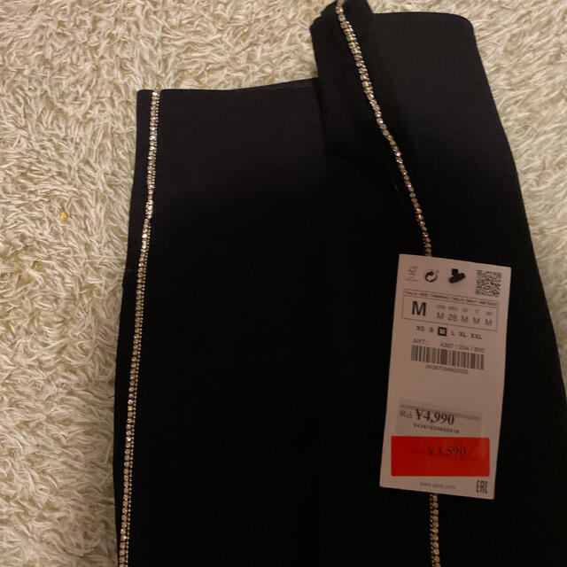 ZARA(ザラ)のZARA ラインストーン付きレギンサイズM レディースのレッグウェア(レギンス/スパッツ)の商品写真