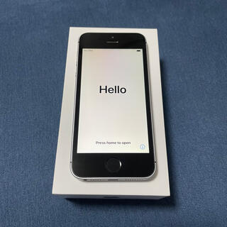 アイフォーン(iPhone)のiPhone SE 32GB スペースグレイ　美品(スマートフォン本体)