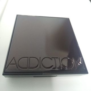 アディクション(ADDICTION)の【未使用】アディクション　アイシャドウケース(ボトル・ケース・携帯小物)