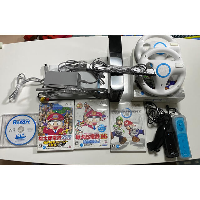Wii(ウィー)の【即発送】Wii 本体 セット 桃太郎電鉄 マリオカート Wiiスポーツリゾート エンタメ/ホビーのゲームソフト/ゲーム機本体(家庭用ゲーム機本体)の商品写真