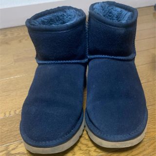 アグ(UGG)のUGG アグ　ムートンブーツ　ネイビー　週末限定お値下げ中！！(ブーツ)