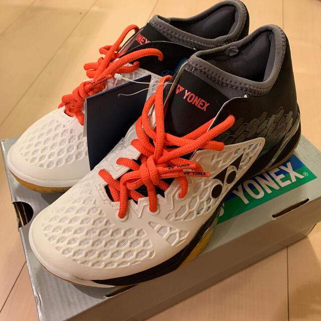 YONEX - ヨネックス YONEXバドミントンシューズ☆パワークッション03ミッド24.5の通販 by RINO's shop|ヨネックスならラクマ YONEX - ヨネックス YONEXバドミントンシューズ☆パワークッション03ミッド24.5の通販 by RINO's shop|ヨネックスならラクマ