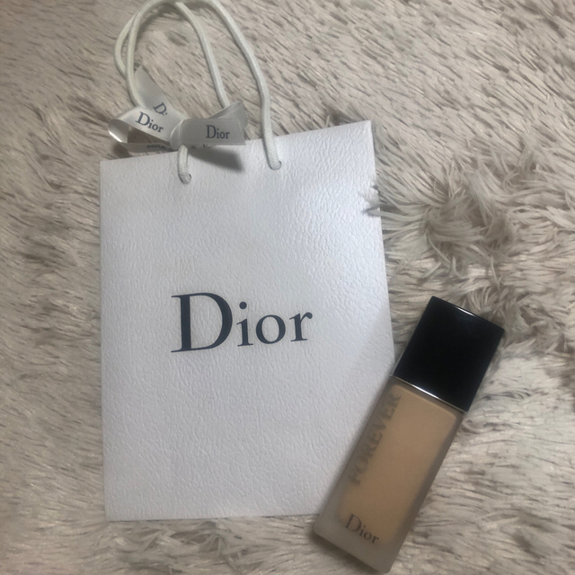 Dior(ディオール)のディオール　フォーエバー　フルイドマット　0N コスメ/美容のベースメイク/化粧品(ファンデーション)の商品写真