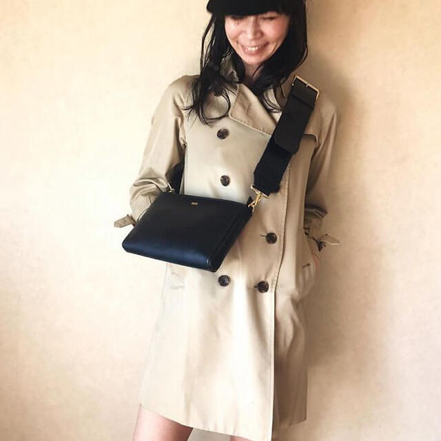 BEAUTY&YOUTH UNITED ARROWS(ビューティアンドユースユナイテッドアローズ)のchiiiibag ワイドベルトショルダー　ブラック レディースのバッグ(ショルダーバッグ)の商品写真