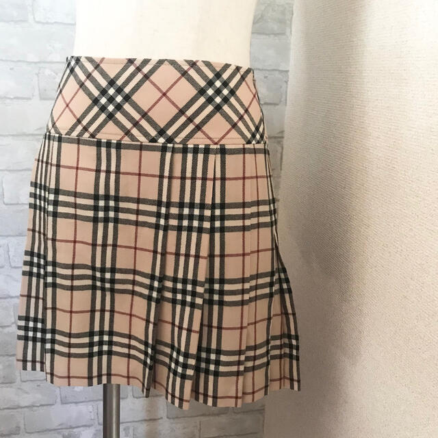 BURBERRY BLUE LABEL(バーバリーブルーレーベル)の美品 BURBERRY BLUE LABEL ウール プリーツスカート S レディースのスカート(ひざ丈スカート)の商品写真