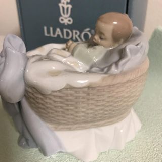 ロイヤルコペンハーゲン(ROYAL COPENHAGEN)の⭐️リヤドロ  01006976 スイートベイビー　男の子　赤ちゃんLLADRO(置物)