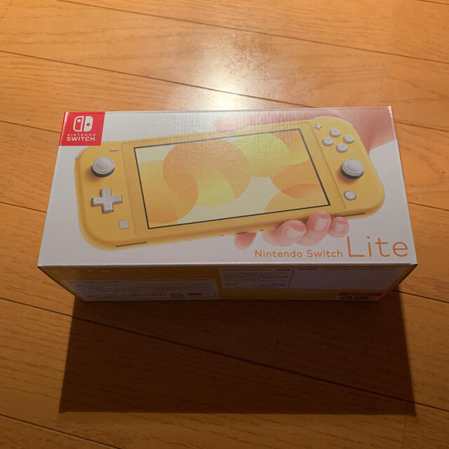 エンタメ/ホビーNintendo Switch Lite イエロー