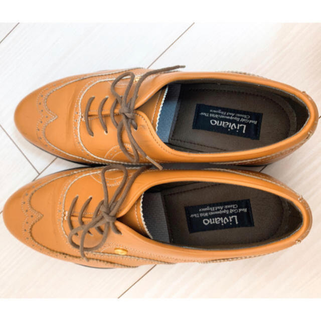 《最終値下げ❣️》 革靴 Liviano ゴルフシューズ　23.5　美品  スポーツ/アウトドアのゴルフ(シューズ)の商品写真