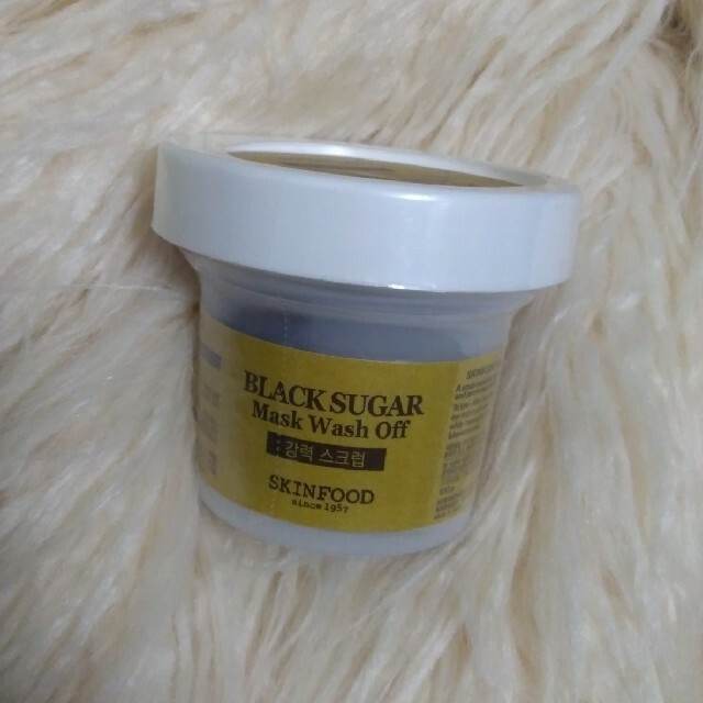 SKIN FOOD(スキンフード)のブラックシュガーマスク スキンフード スクラブ 洗顔 コスメ/美容のスキンケア/基礎化粧品(パック/フェイスマスク)の商品写真
