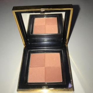 イヴサンローランボーテ(Yves Saint Laurent Beaute)のイヴサンローラン  チーク　美品(チーク)