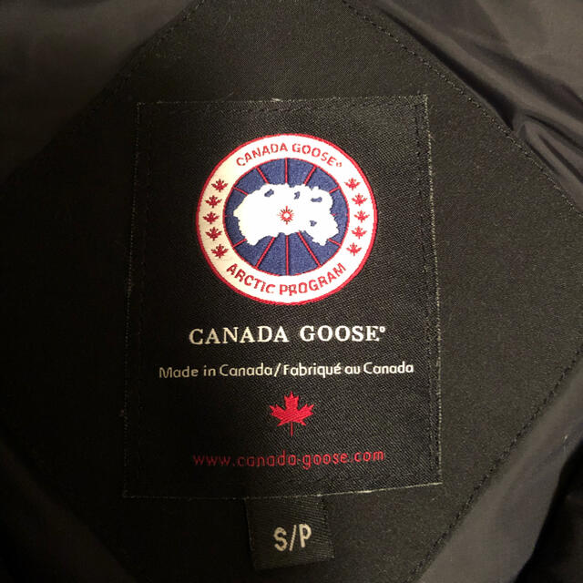 CANADA GOOSE(カナダグース)の値下げ◆CANADA GOOSE CHATEAU 3426JM R サイズ:S メンズのジャケット/アウター(ダウンジャケット)の商品写真