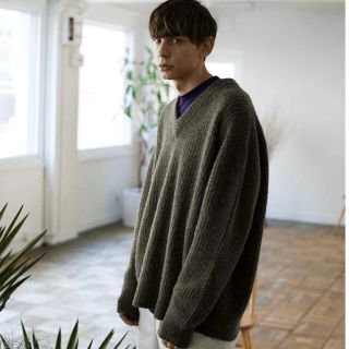 コモリ(COMOLI)のunfil 19aw vネックニットサイズ5(ニット/セーター)