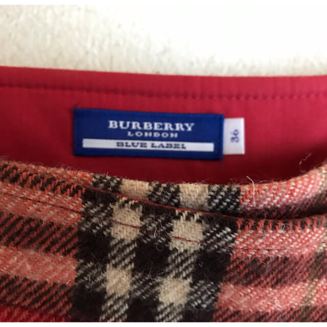 BURBERRY BLUE LABEL(バーバリーブルーレーベル)のバーバリーブルーレーベル　チェック柄スカート　サイズ36 レディースのスカート(ひざ丈スカート)の商品写真