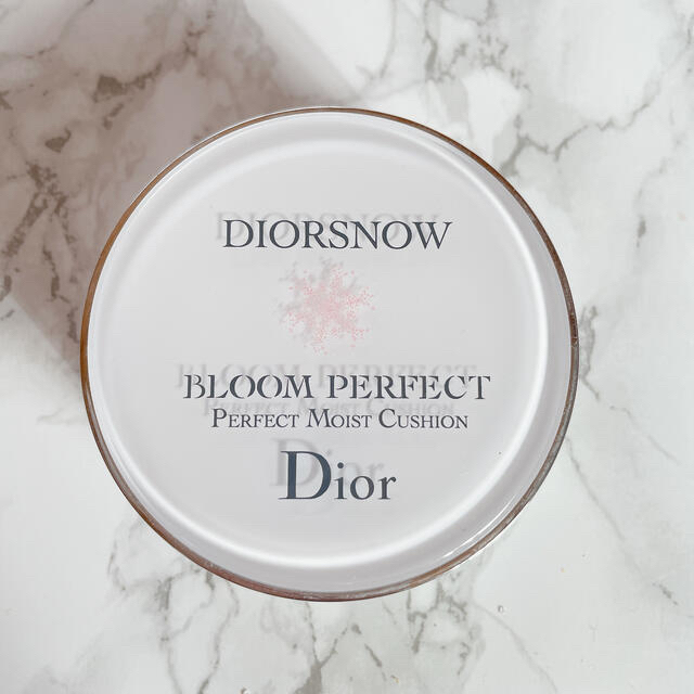 Dior(ディオール)のDiorsnow／パーフェクトモイストクッション ケース コスメ/美容のベースメイク/化粧品(ファンデーション)の商品写真