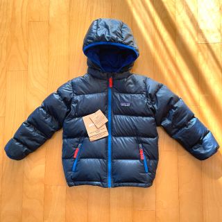 パタゴニア(patagonia)のパタゴニア キッズ ダウンジャケット　5T(ジャケット/上着)