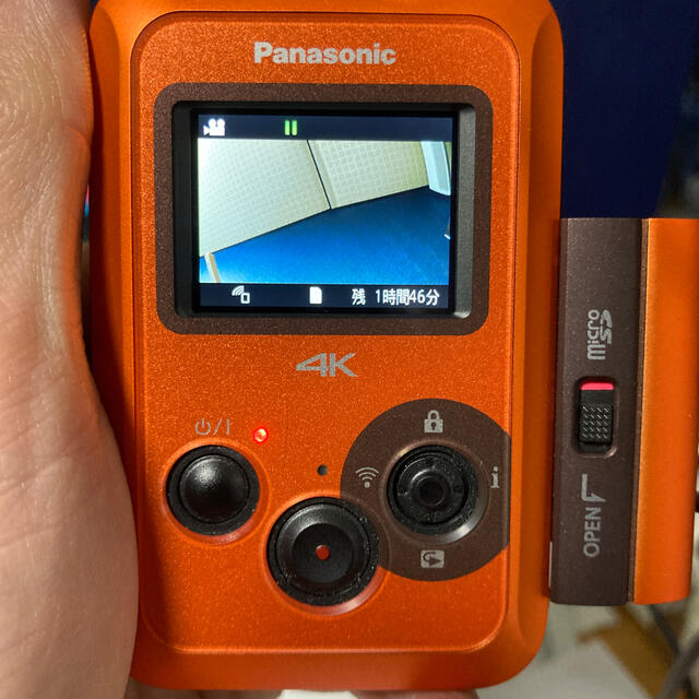 Panasonic(パナソニック)の『美品』Panasonic HX-A500 オレンジ スマホ/家電/カメラのカメラ(ビデオカメラ)の商品写真