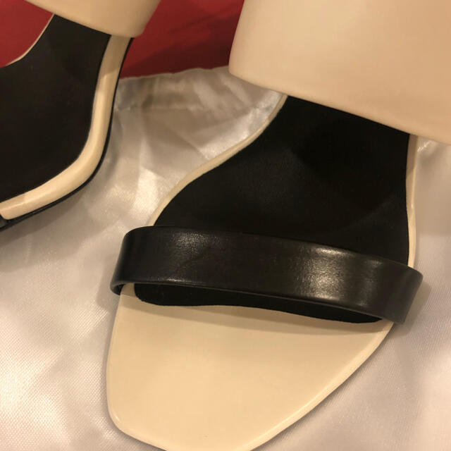 新品未使用　roger vivier サンダル　ハイヒール　35 22