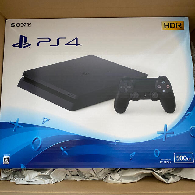 PlayStation4(プレイステーション4)のPlayStation 4 ジェット・ブラック 500GB  エンタメ/ホビーのゲームソフト/ゲーム機本体(家庭用ゲーム機本体)の商品写真