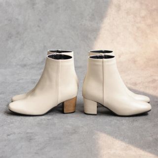 ザラ(ZARA)のショートブーツスクエアトゥ 太ヒール チャンキーヒール(ブーツ)