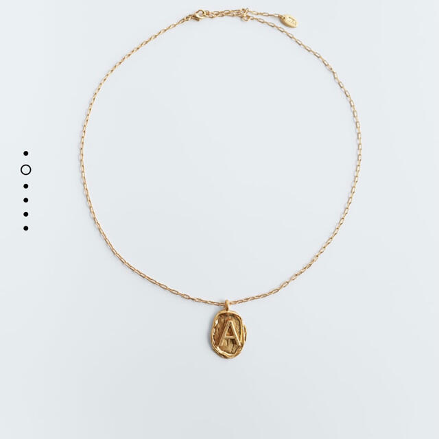 ZARA(ザラ)のZARA アルファベットネックレス LIMITED EDITION レディースのアクセサリー(ネックレス)の商品写真