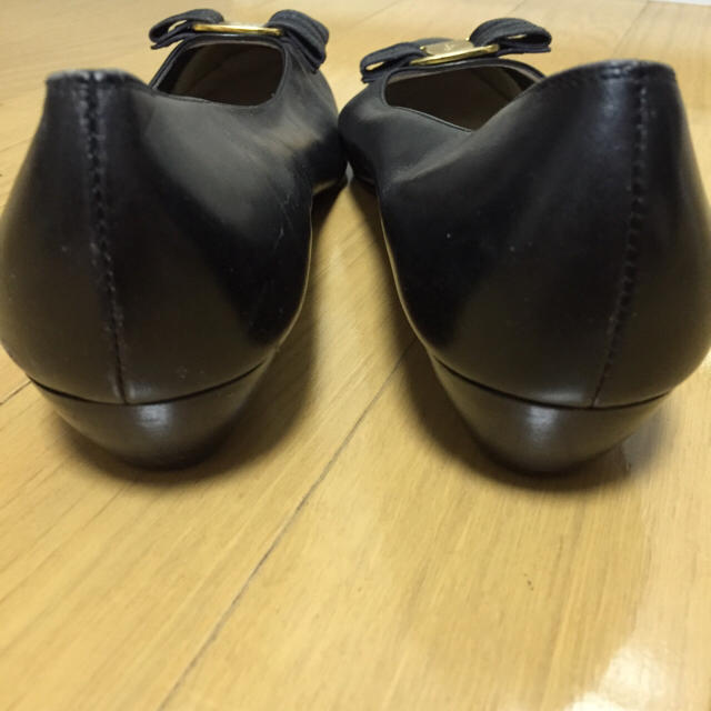 Salvatore Ferragamo(サルヴァトーレフェラガモ)のFerragamo ヴァラ 7.5B レディースの靴/シューズ(ハイヒール/パンプス)の商品写真