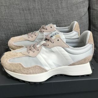 ニューバランス(New Balance)の大人気完売！新品未使用！ニューバランス327 23.5センチ(スニーカー)