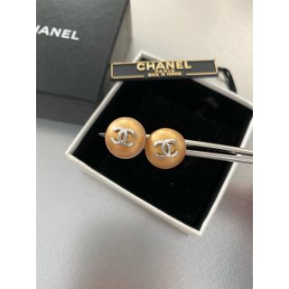 シャネル(CHANEL)のCHANEL パール　ゴールド　ピアス　イヤリング　刻印あり (ピアス)