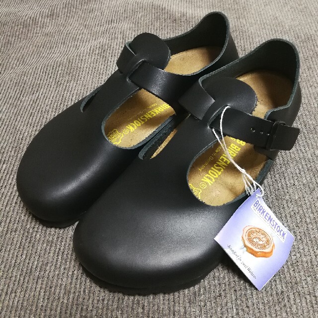 BIRKENSTOCK(ビルケンシュトック)の新品 未使用 birkenstock Paris パリ レザー ブラック 38  レディースの靴/シューズ(サンダル)の商品写真