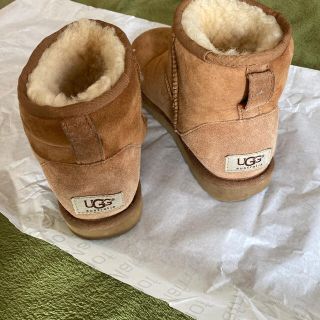 アグ(UGG)のアグムートン(スリッポン/モカシン)