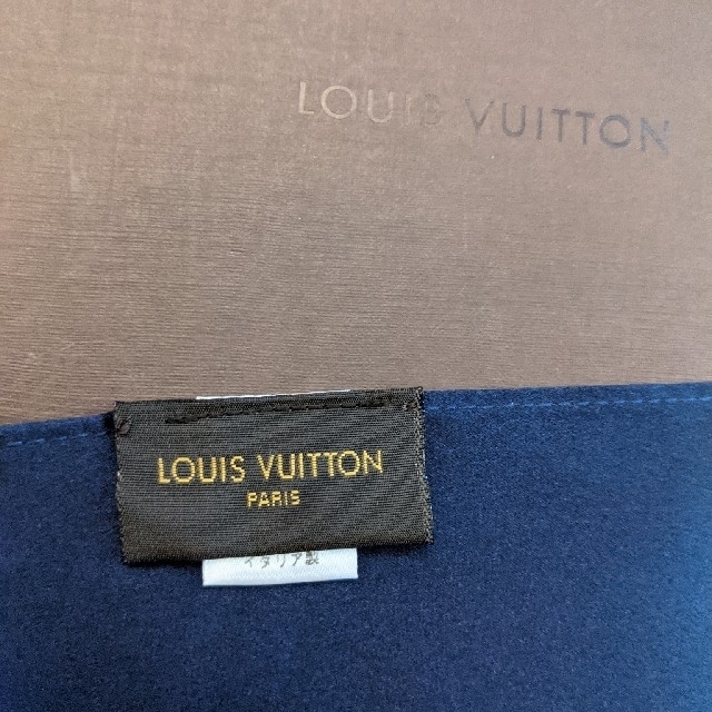 LOUIS VUITTON(ルイヴィトン)のルイ・ヴィトン　シルクスカーフ　ストール メンズのファッション小物(バンダナ/スカーフ)の商品写真